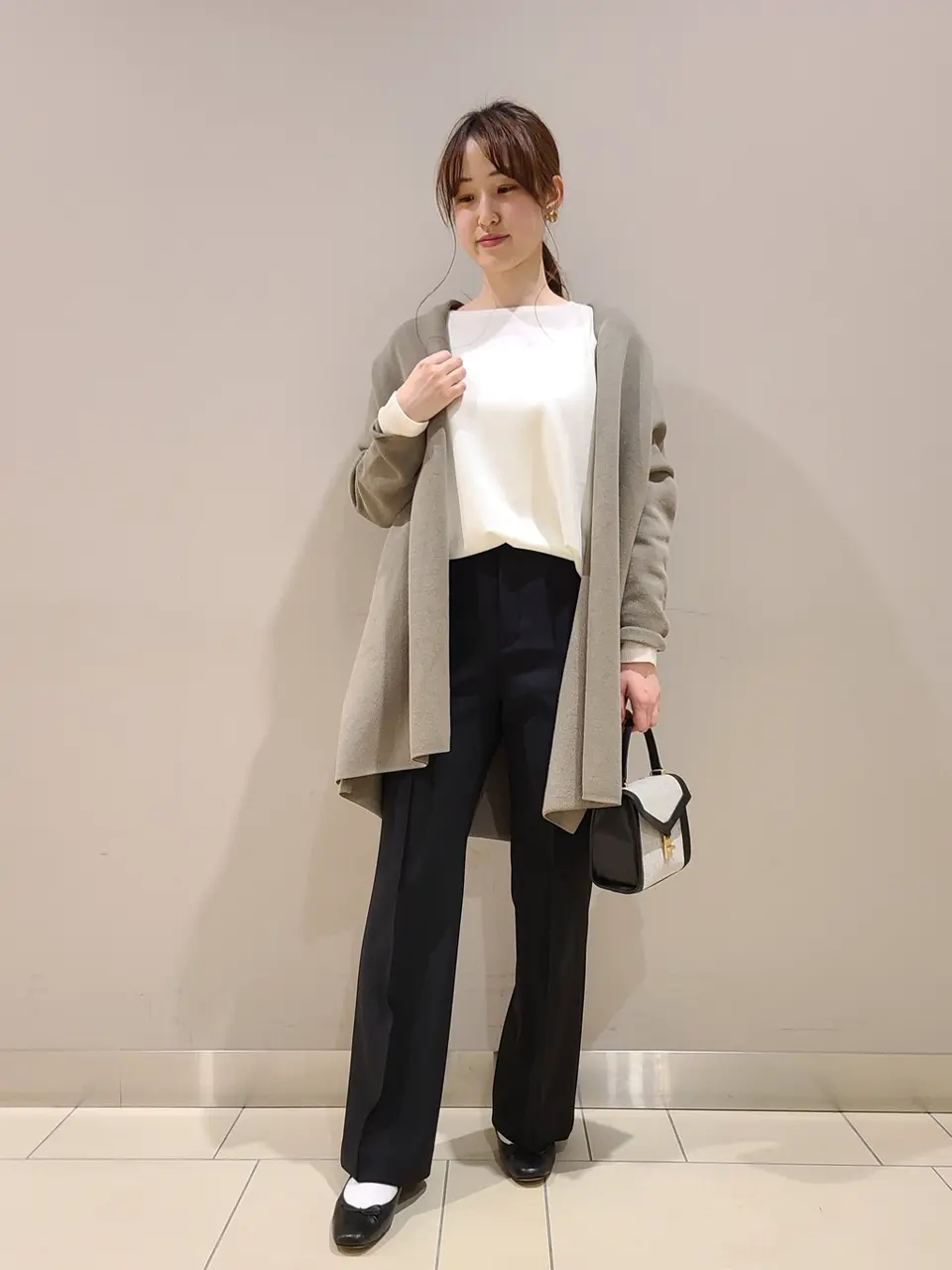  スタッフ. コーディネート画像