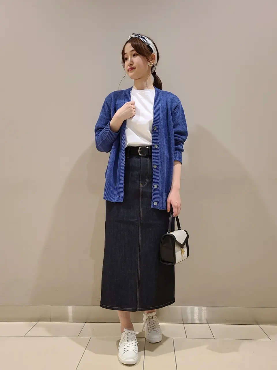  スタッフ. コーディネート画像