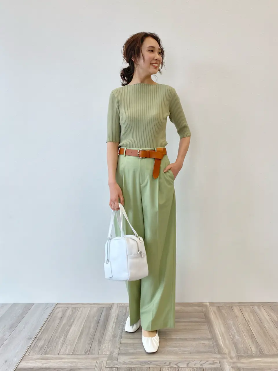  秋葉 コーディネート画像