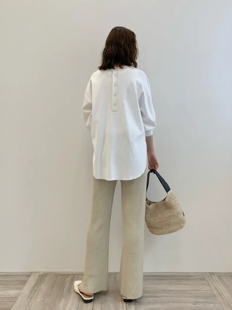 23区 秋葉 コーディネート画像