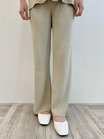 23区 秋葉 コーディネート画像