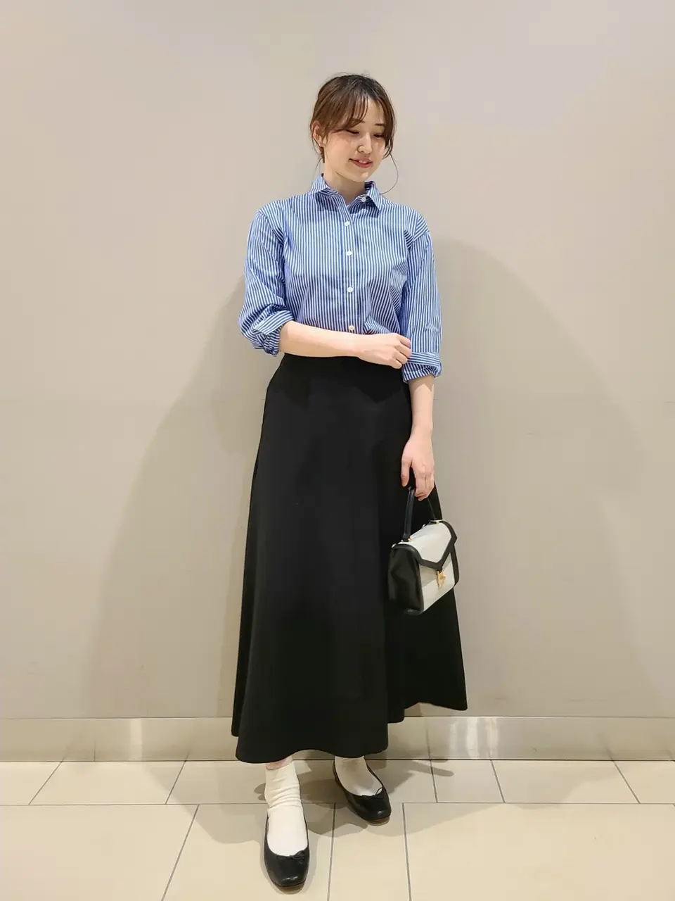  スタッフ. コーディネート画像