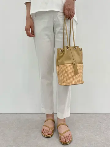 23区 秋葉 コーディネート画像