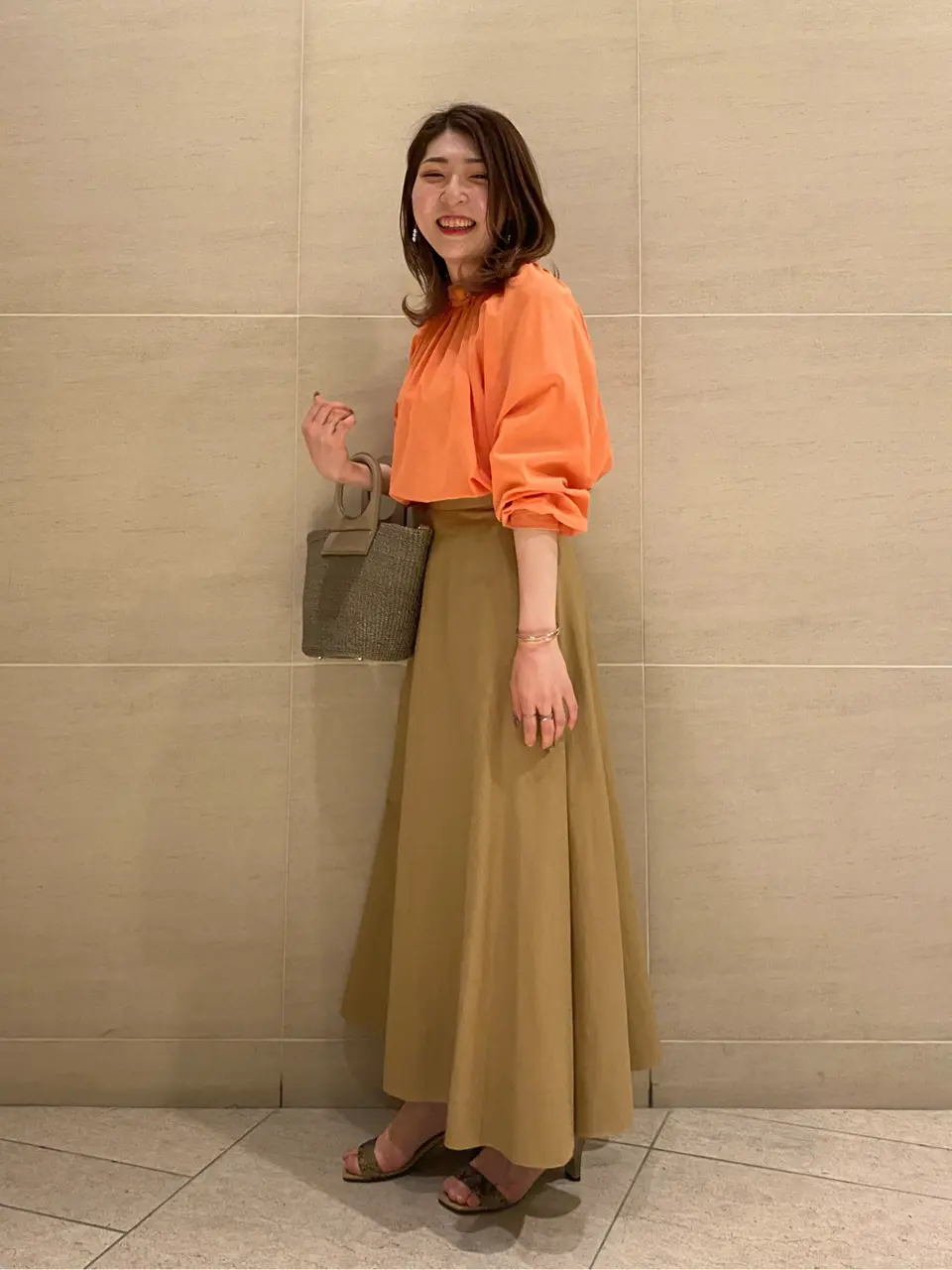  スタッフy コーディネート画像