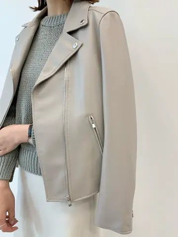 23区 秋葉 コーディネート画像