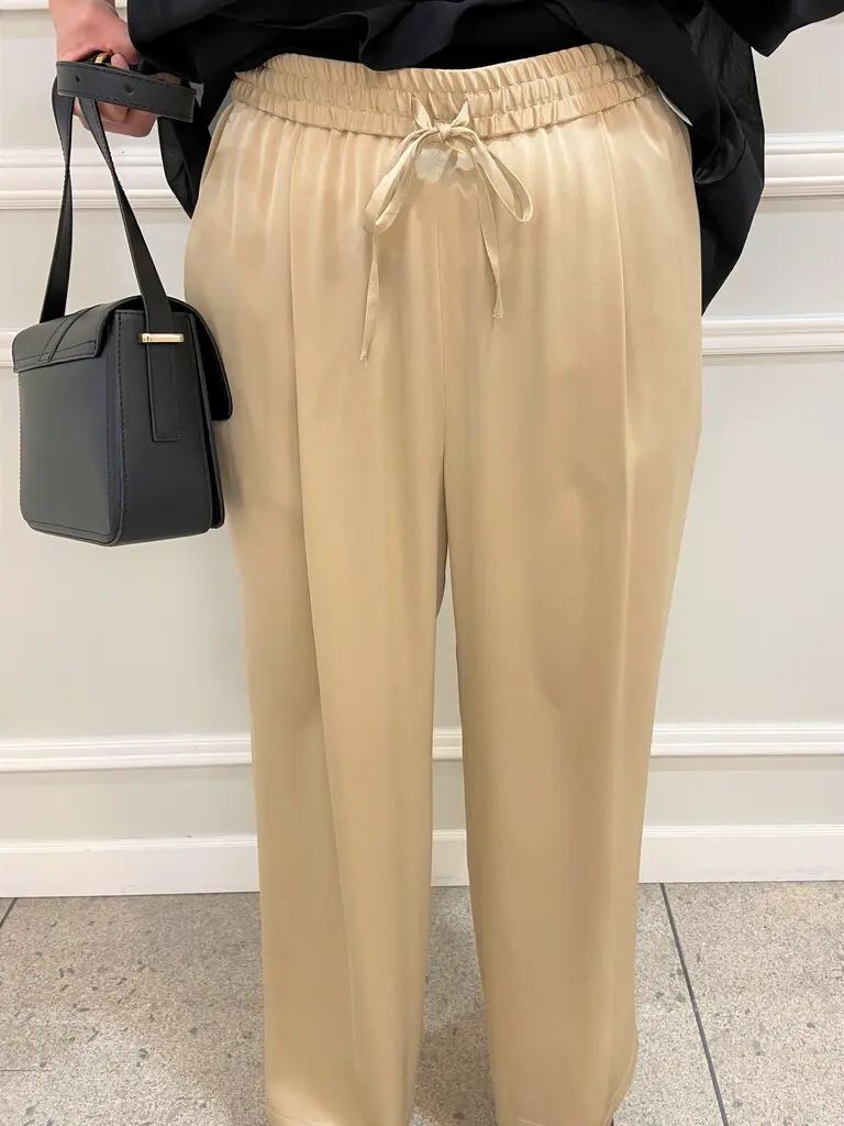 23区 佐藤 コーディネート画像