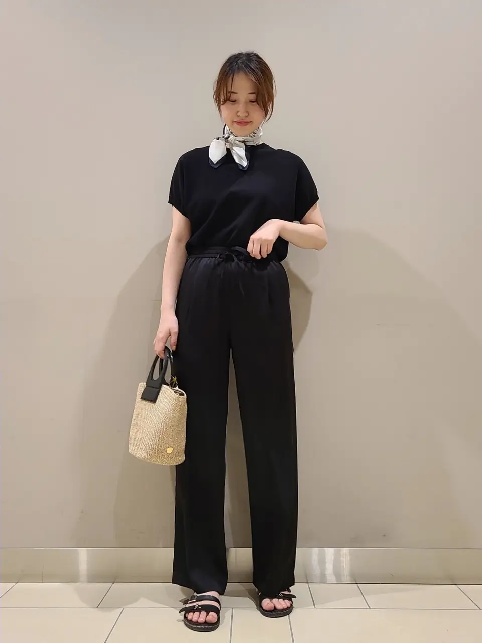  スタッフ. コーディネート画像