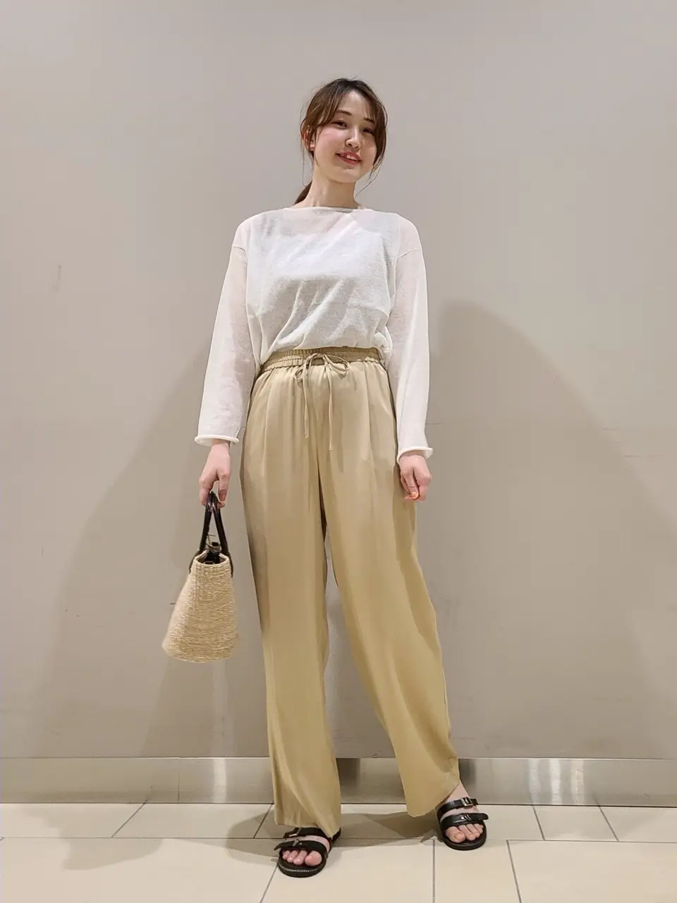  スタッフ. コーディネート画像