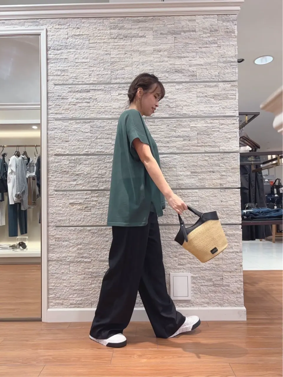 23区 犬塚 コーディネート画像