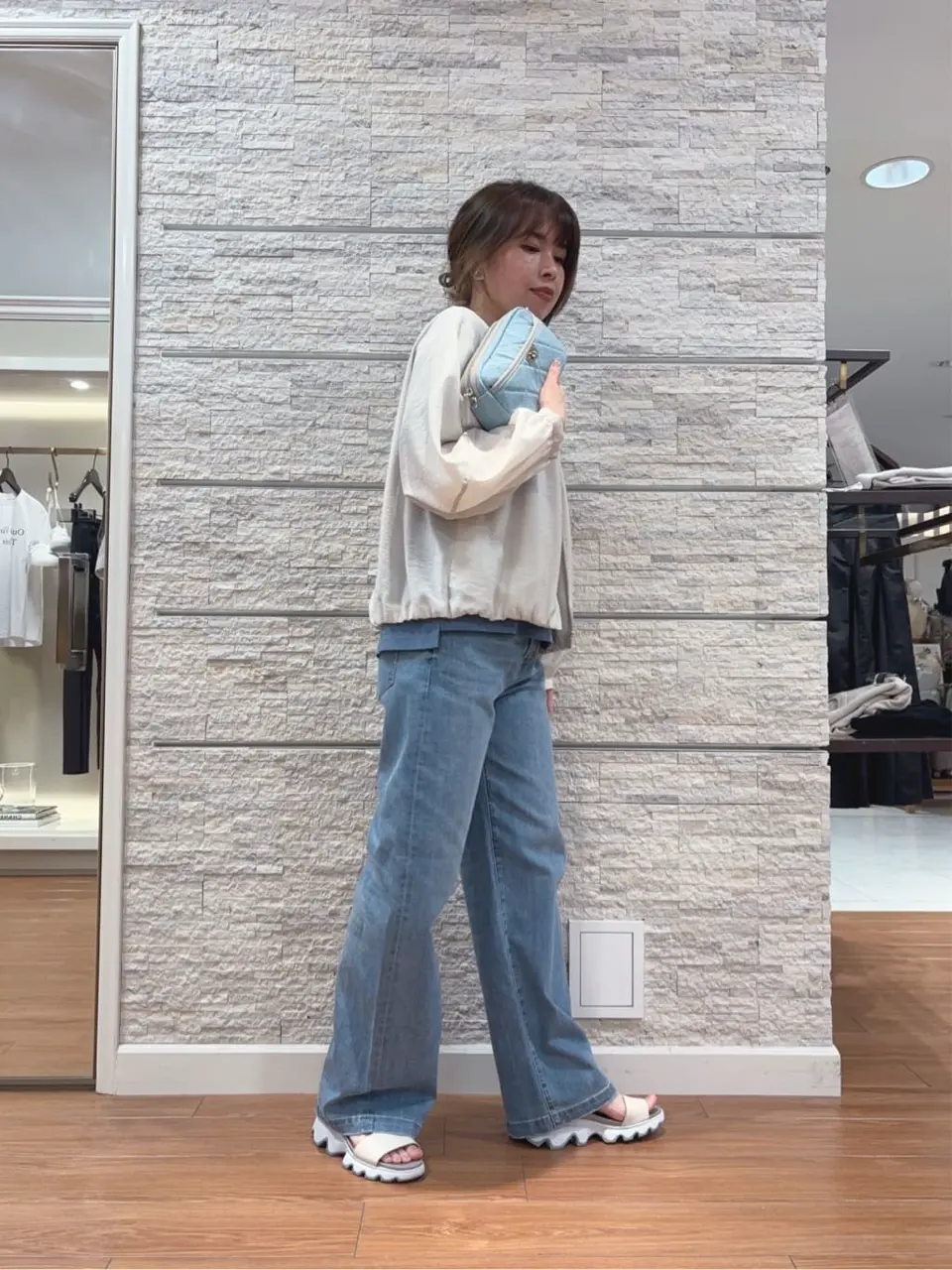 23区 犬塚 コーディネート画像