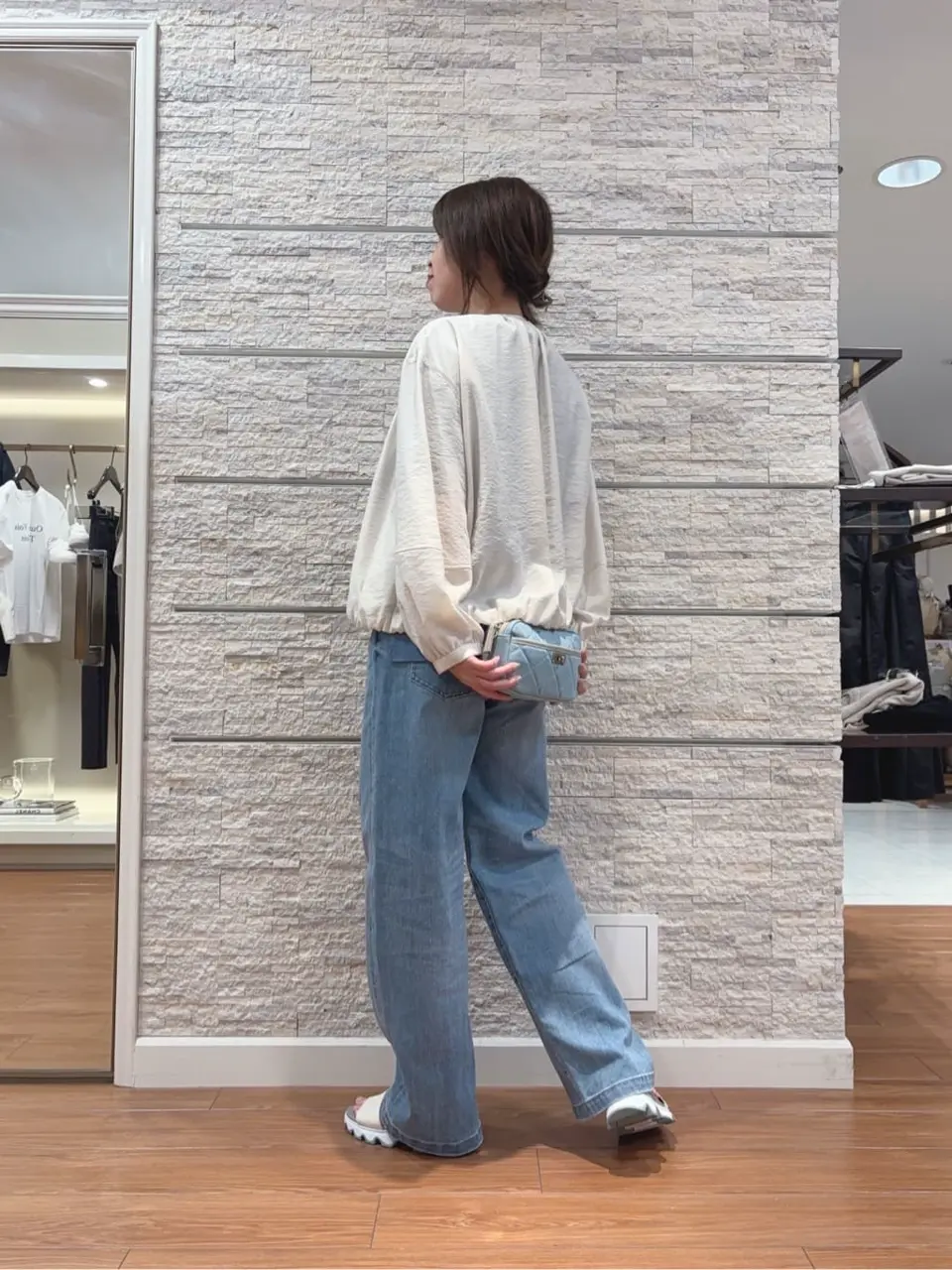 23区 犬塚 コーディネート画像