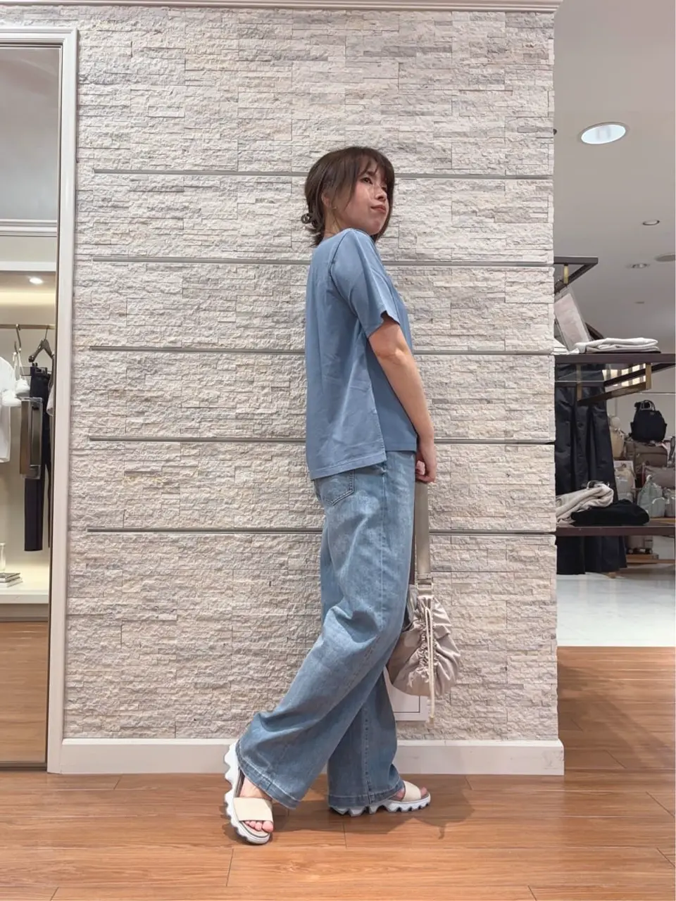 23区 犬塚 コーディネート画像