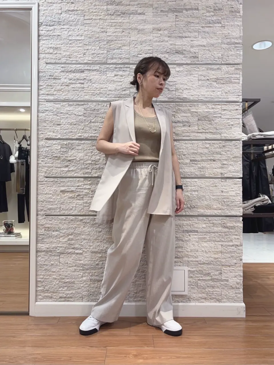 23区 犬塚 コーディネート画像