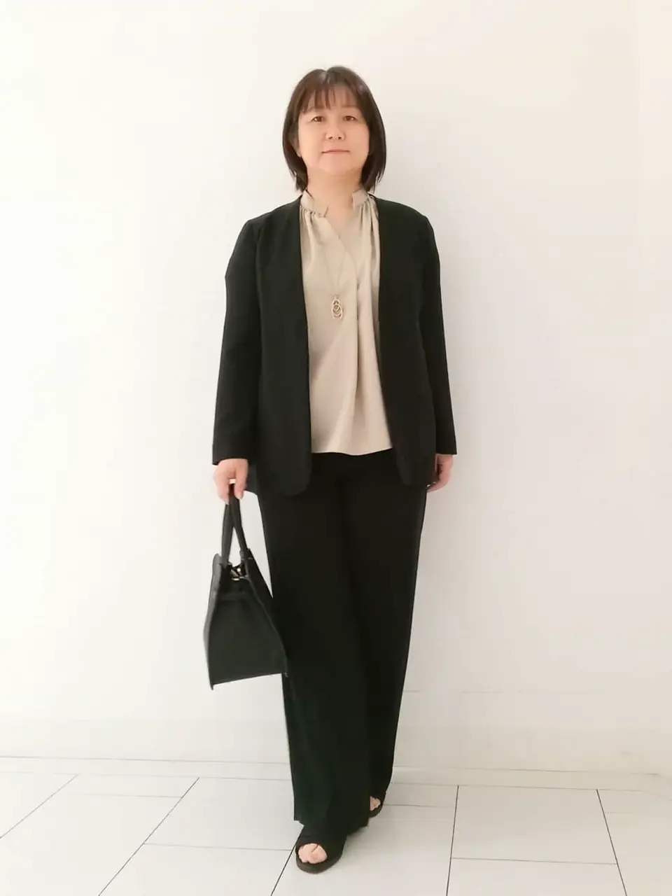  影 コーディネート画像