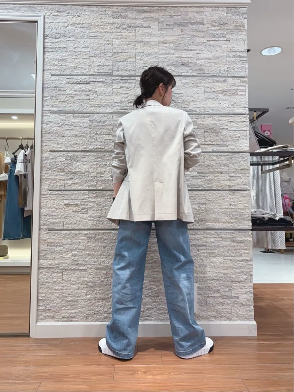 23区 犬塚 コーディネート画像