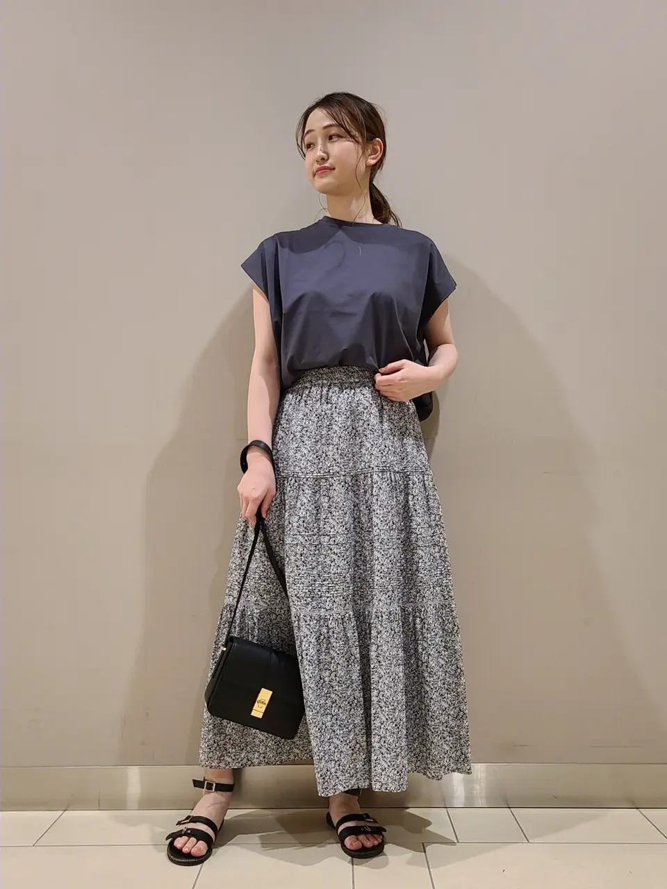  スタッフ. コーディネート画像