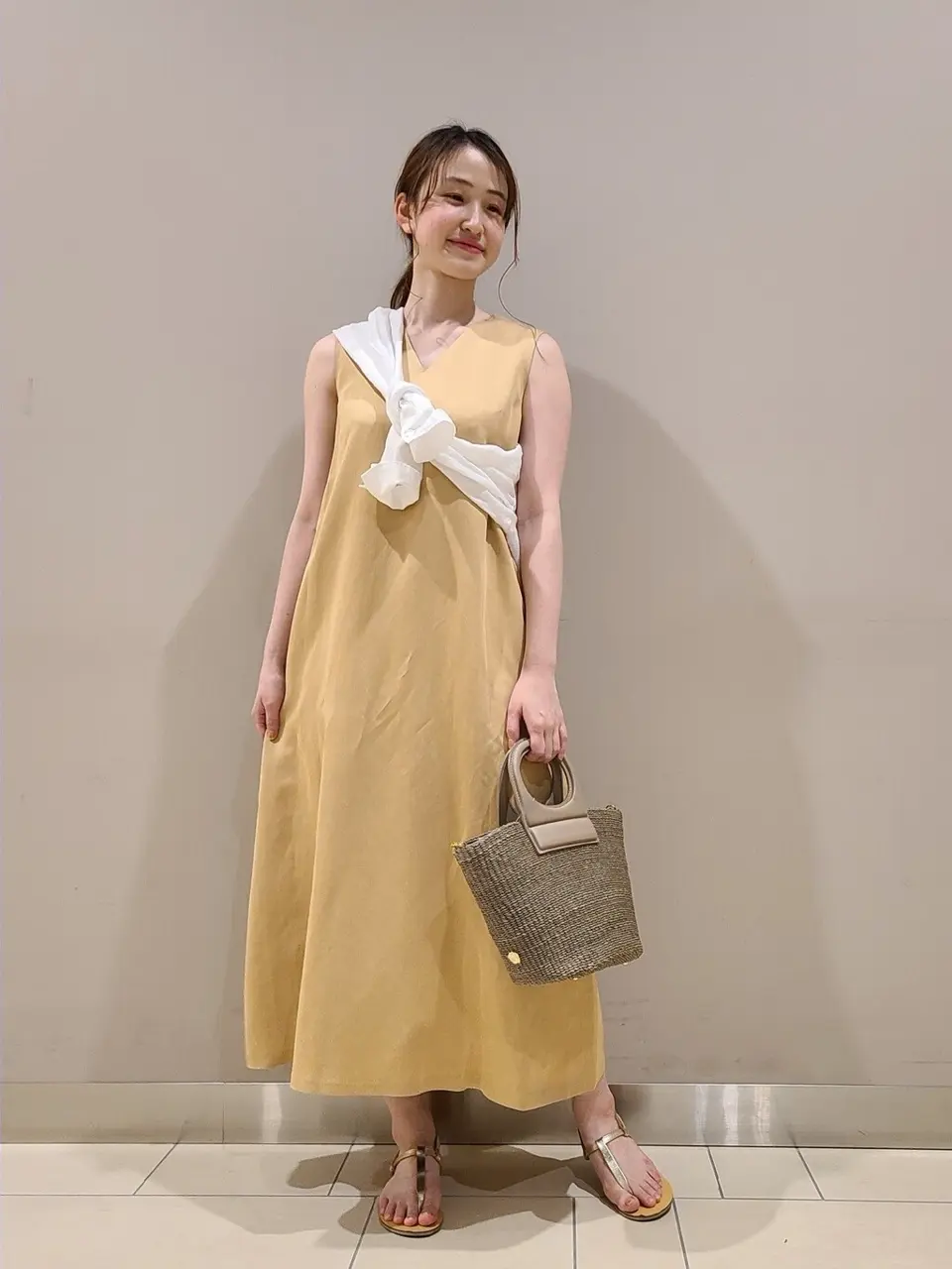  スタッフ. コーディネート画像