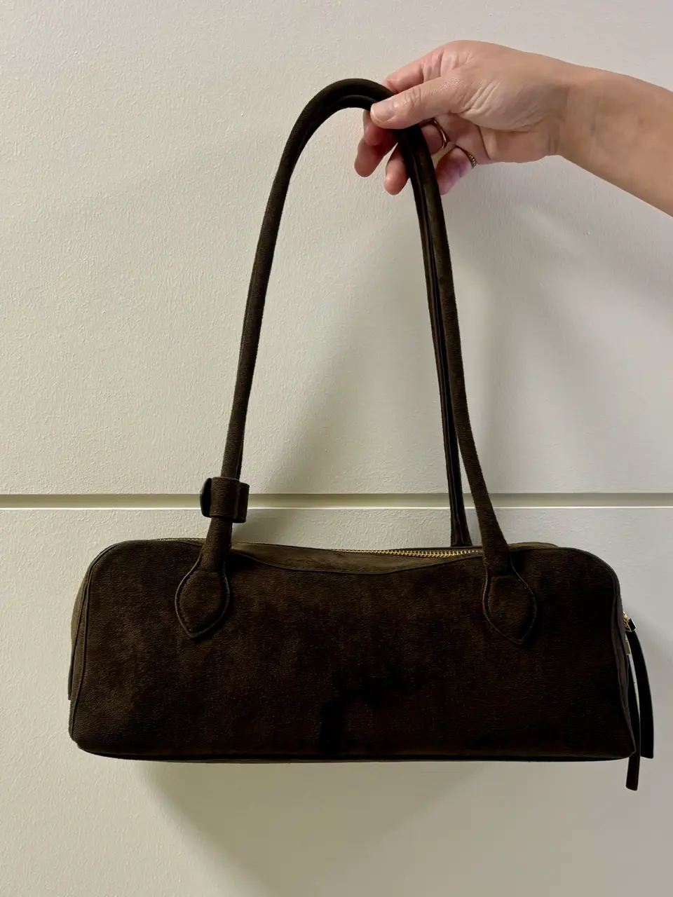 23区 衛藤 コーディネート画像