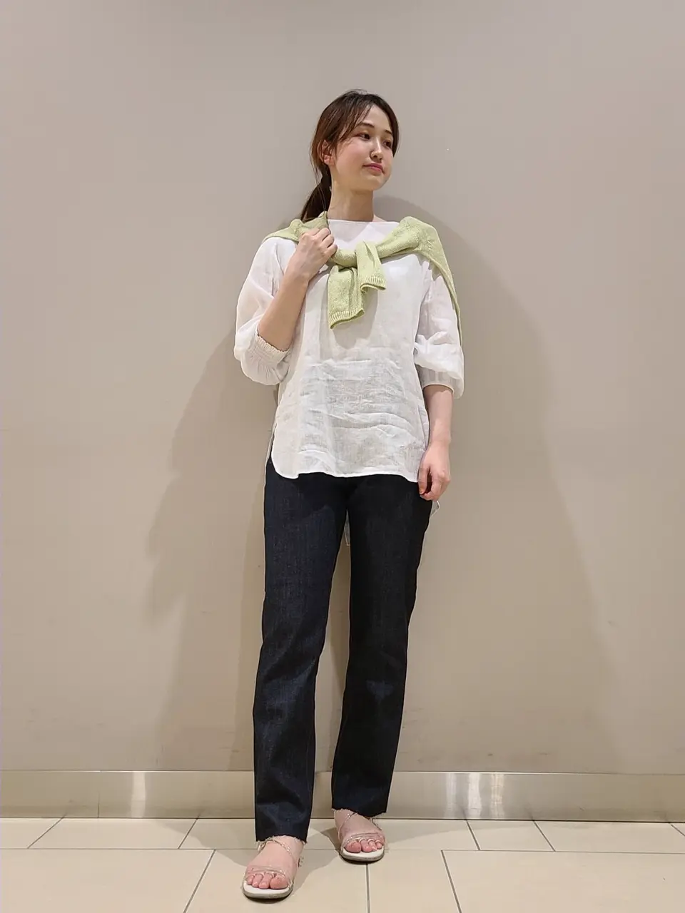  スタッフ. コーディネート画像