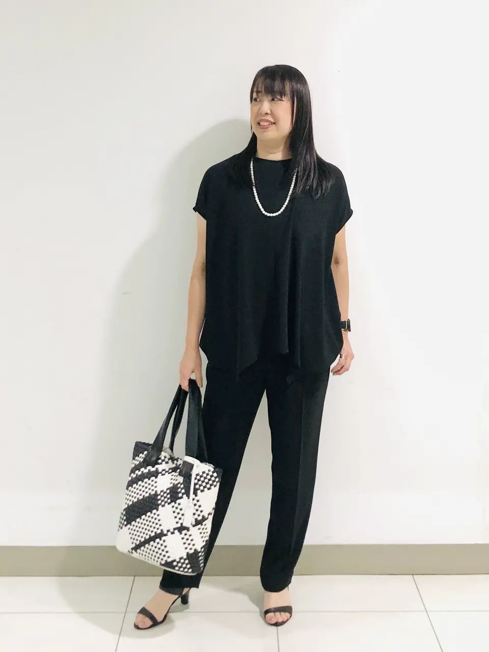 新品〈23区ベルト付き コート〉Mジャケット オンワード樫山 男女兼用 M 23区オンワード樫山 コットン製ベルト付きサファリジャケット 白