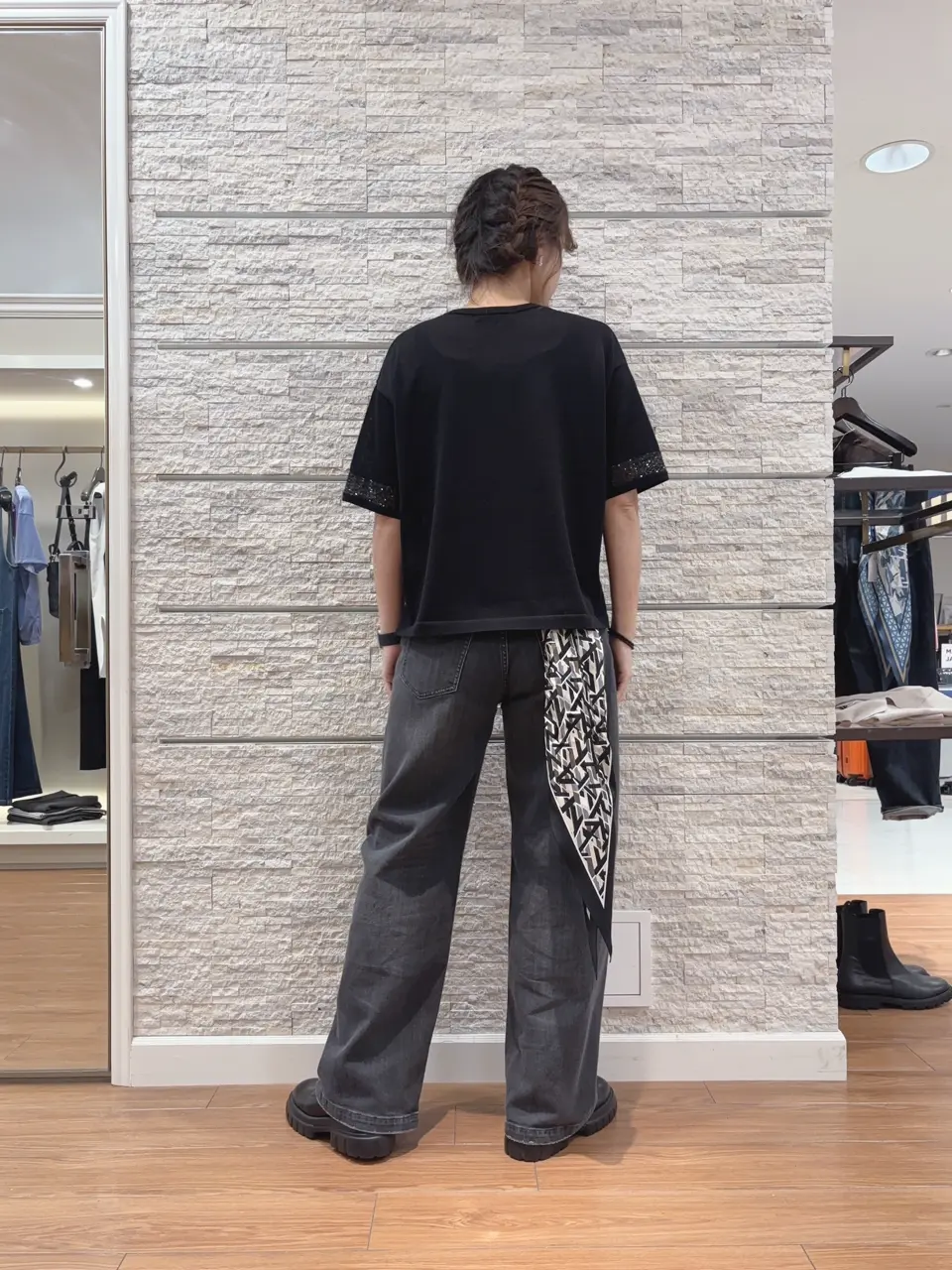 23区 犬塚 コーディネート画像