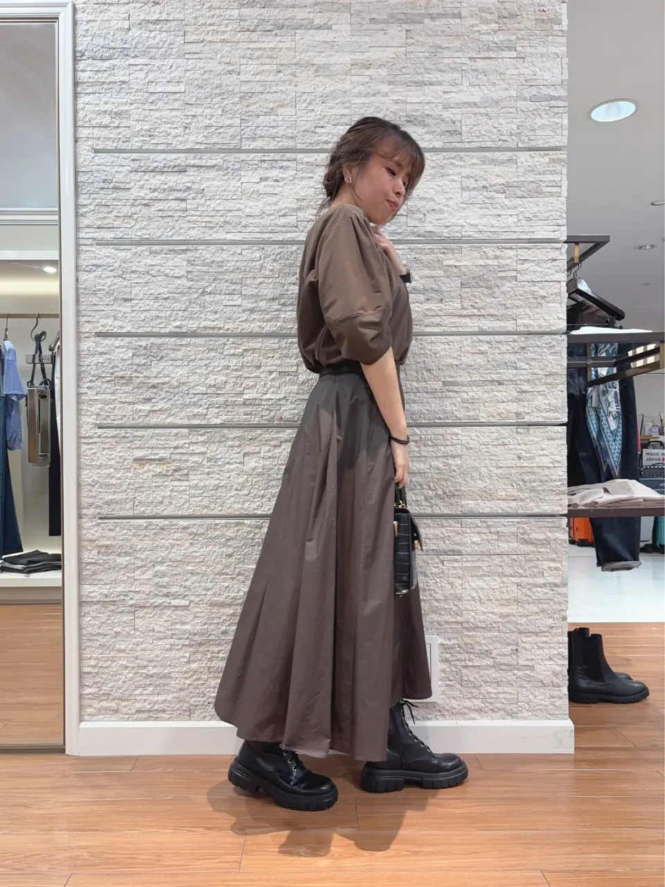 23区 犬塚 コーディネート画像