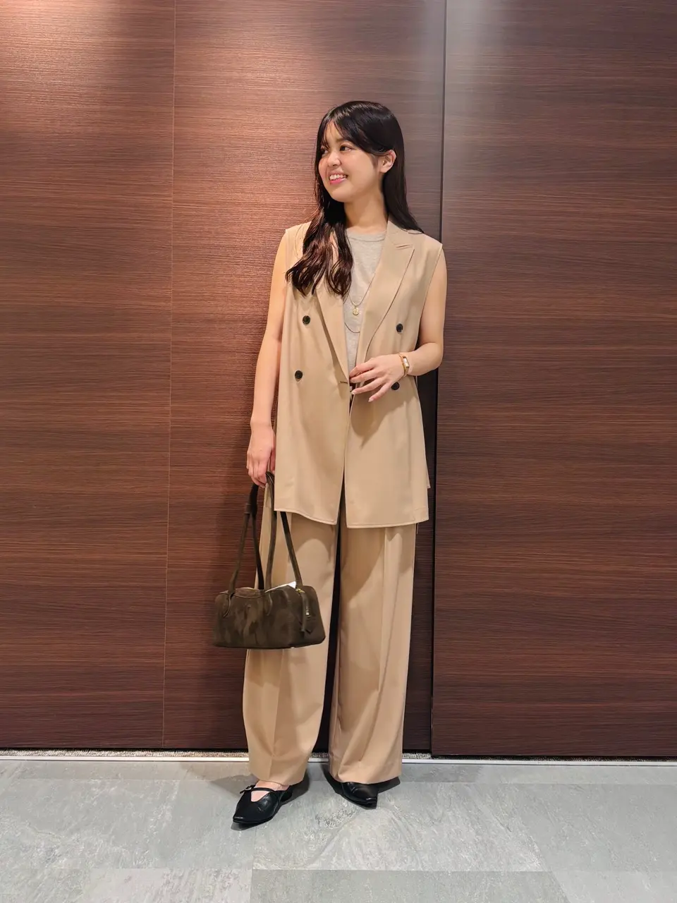 23区ノーカラーパンツスーツ trim_ofcrs_item7405beba46e011e