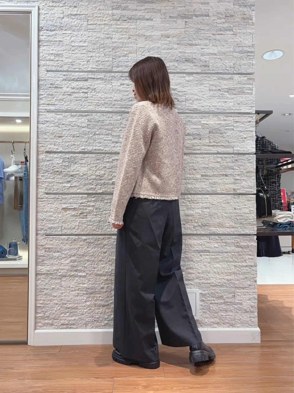 23区 犬塚 コーディネート画像