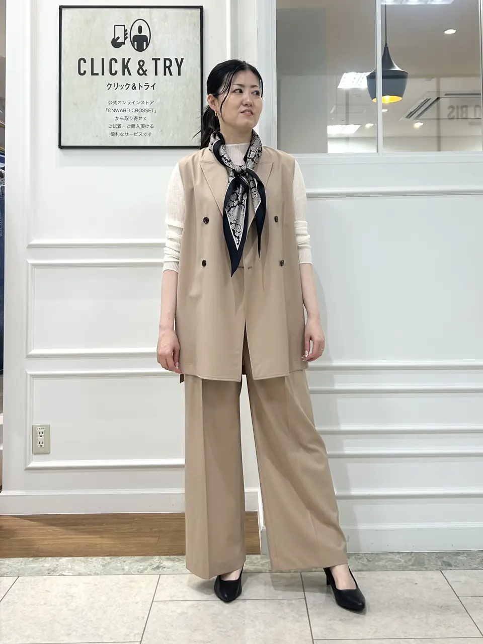 John sam　オンワード 23区　パンツスーツ上下セット xd-ca-10401.jpg
