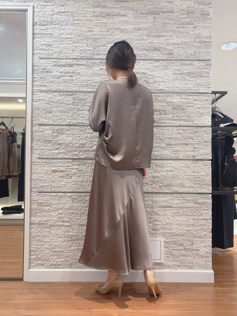 23区 犬塚 コーディネート画像