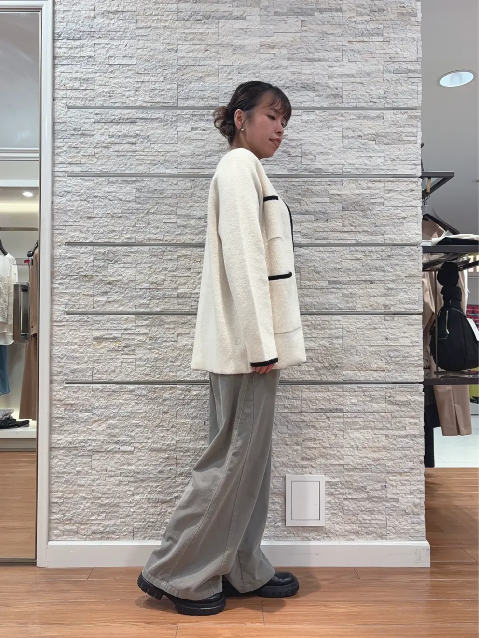 23区 犬塚 コーディネート画像