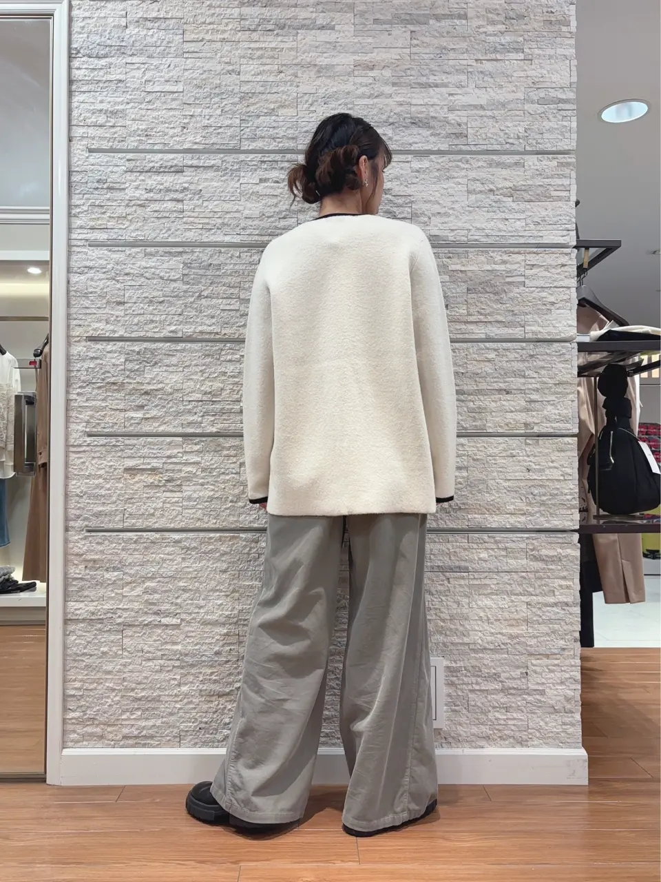 23区 犬塚 コーディネート画像