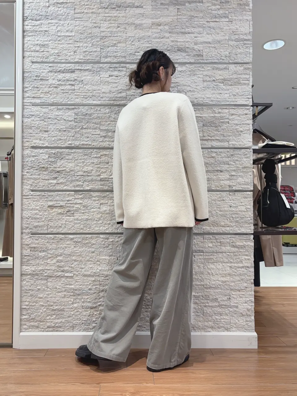 23区 犬塚 コーディネート画像