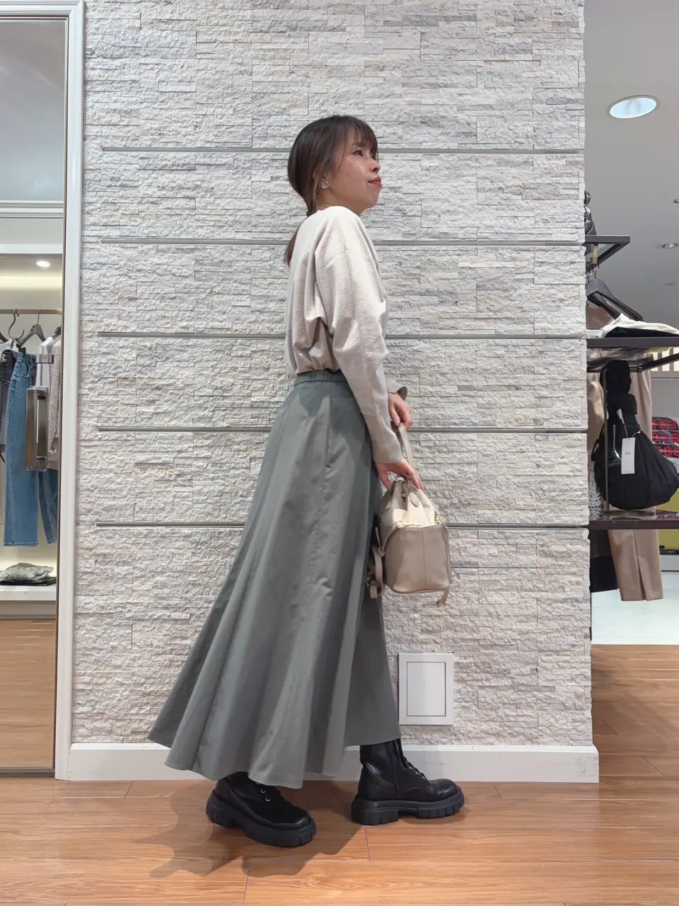 23区 犬塚 コーディネート画像