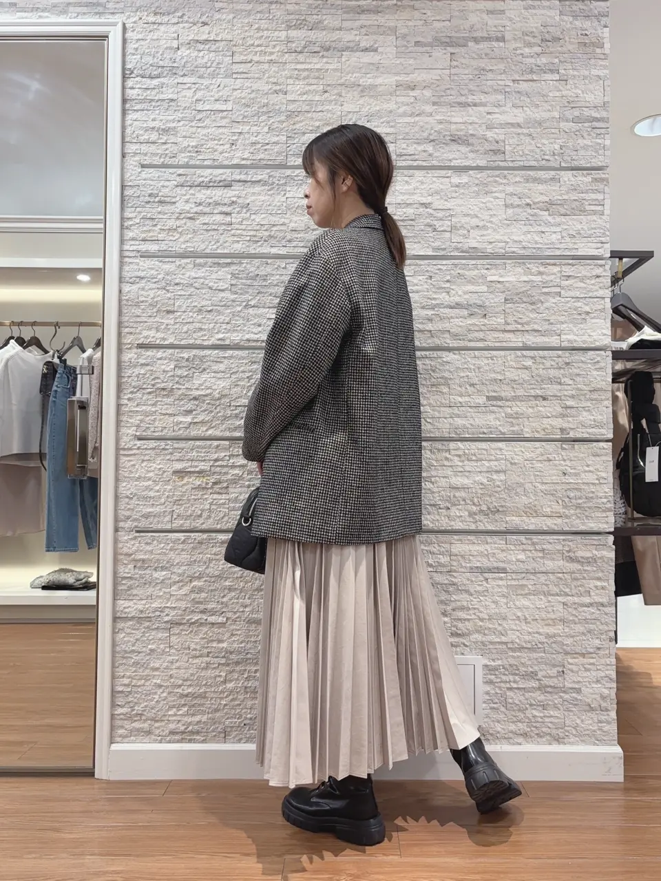 23区 犬塚 コーディネート画像