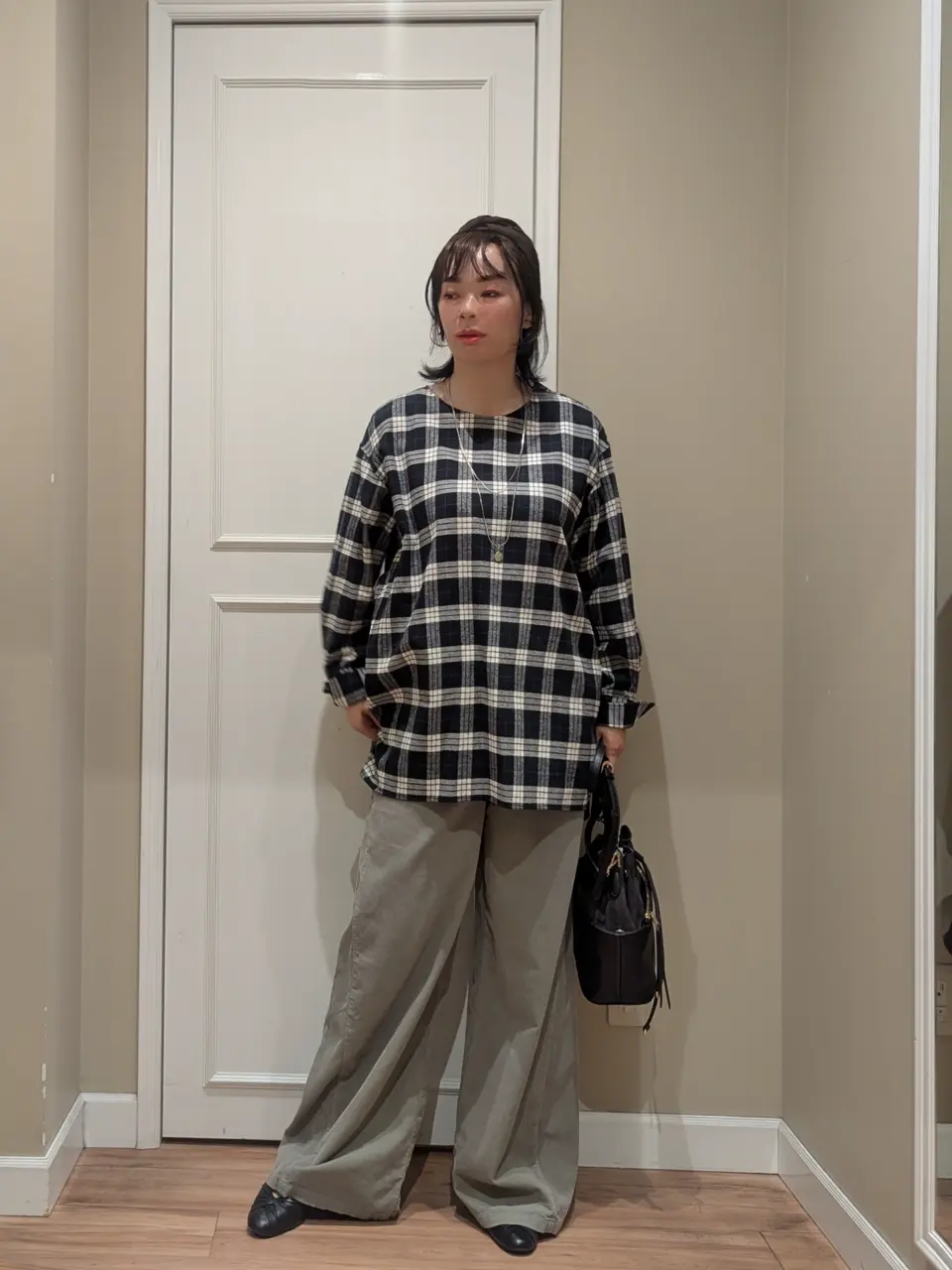 23区 L スタッフn コーディネート画像