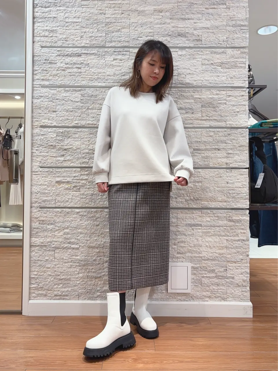 23区 犬塚 コーディネート画像