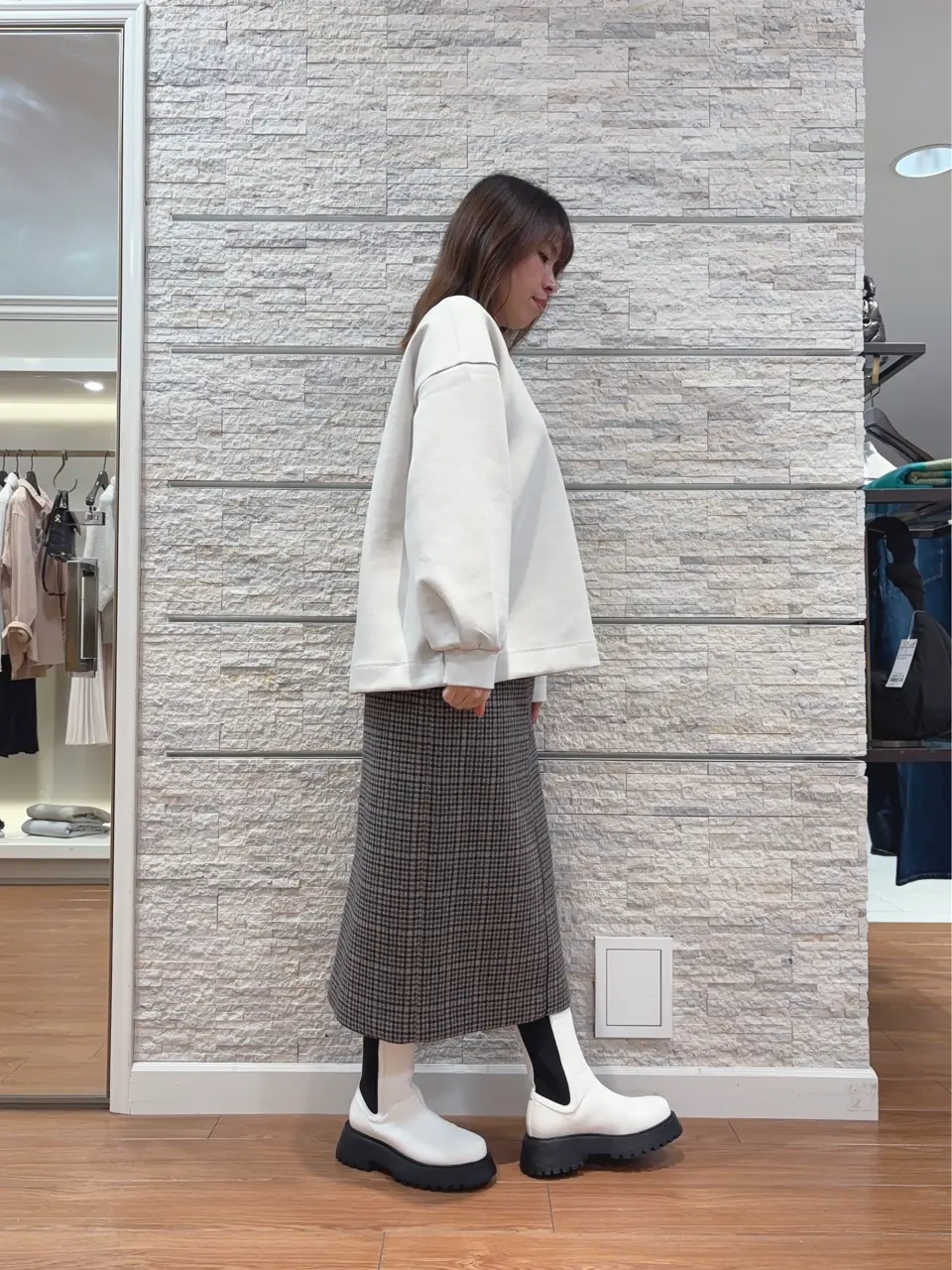 23区 犬塚 コーディネート画像