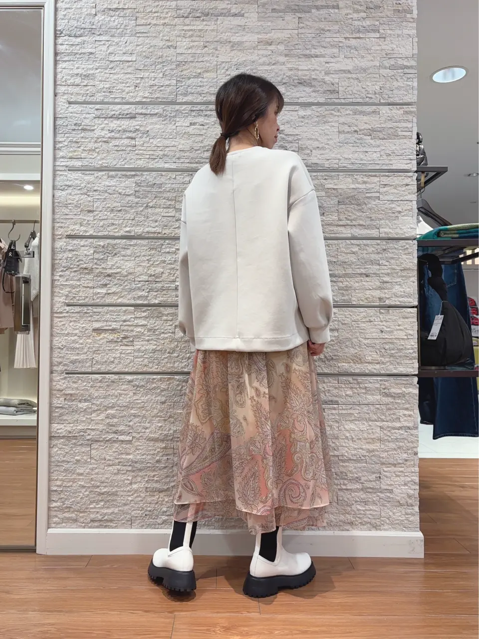 23区 犬塚 コーディネート画像