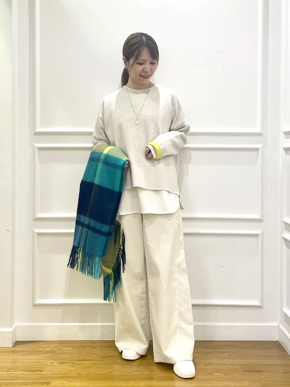 たこよ　23区☆未使用size46 ベージュブルゾン定価¥30800 VERYコラボ】トリアセダブルジョーゼット つけ襟 ボウタイ