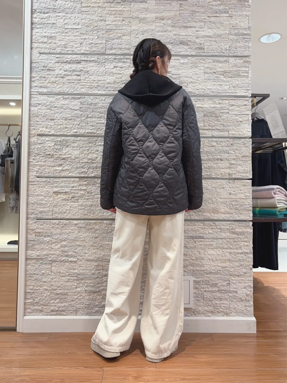 23区 犬塚 コーディネート画像