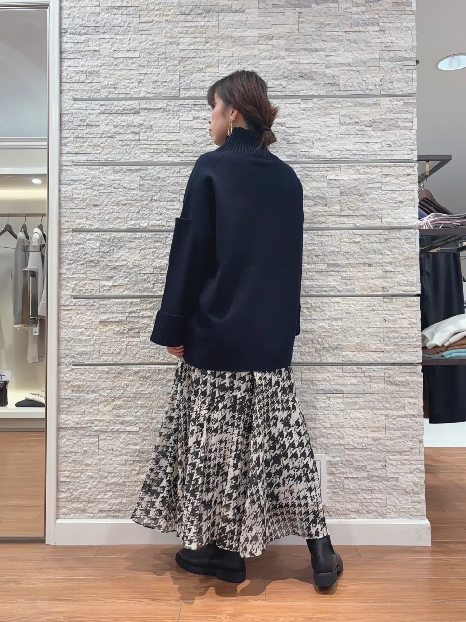 23区 犬塚 コーディネート画像