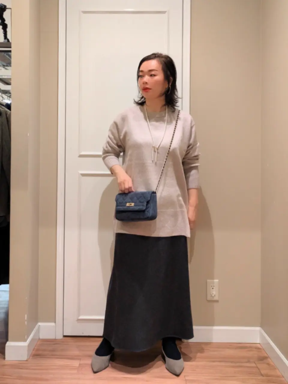  スタッフn コーディネート画像