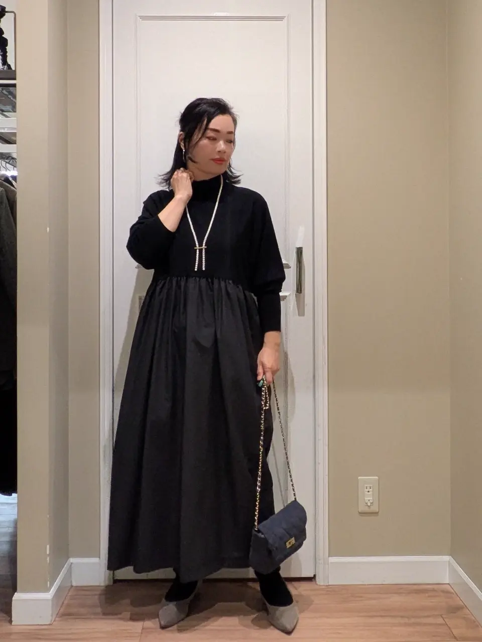  スタッフn コーディネート画像