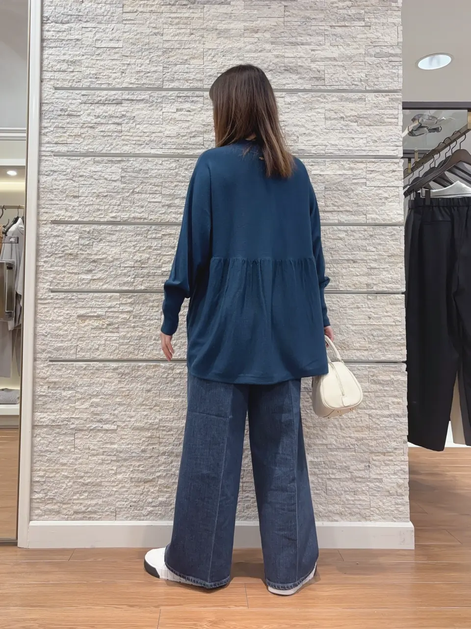 23区 犬塚 コーディネート画像