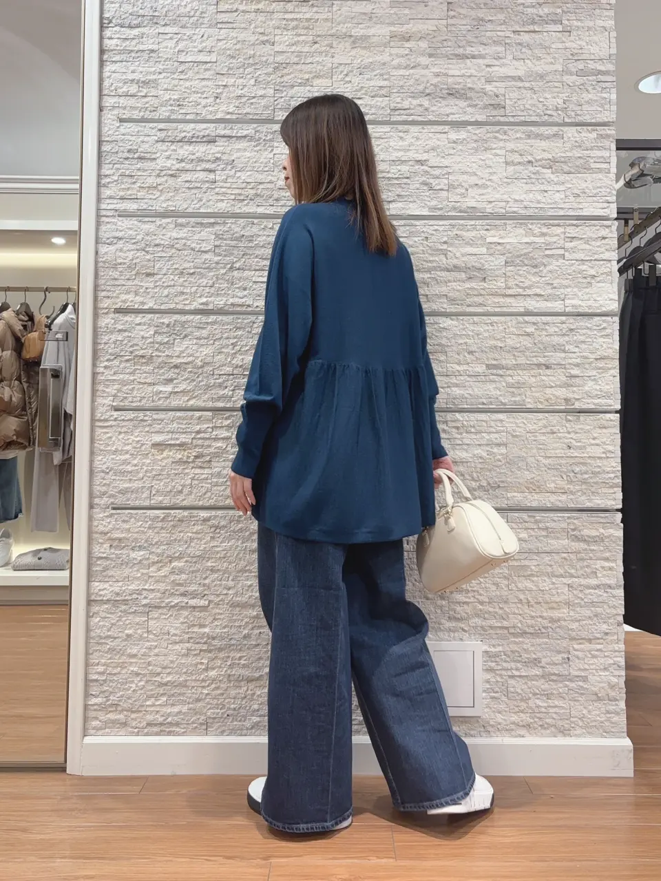 23区 犬塚 コーディネート画像