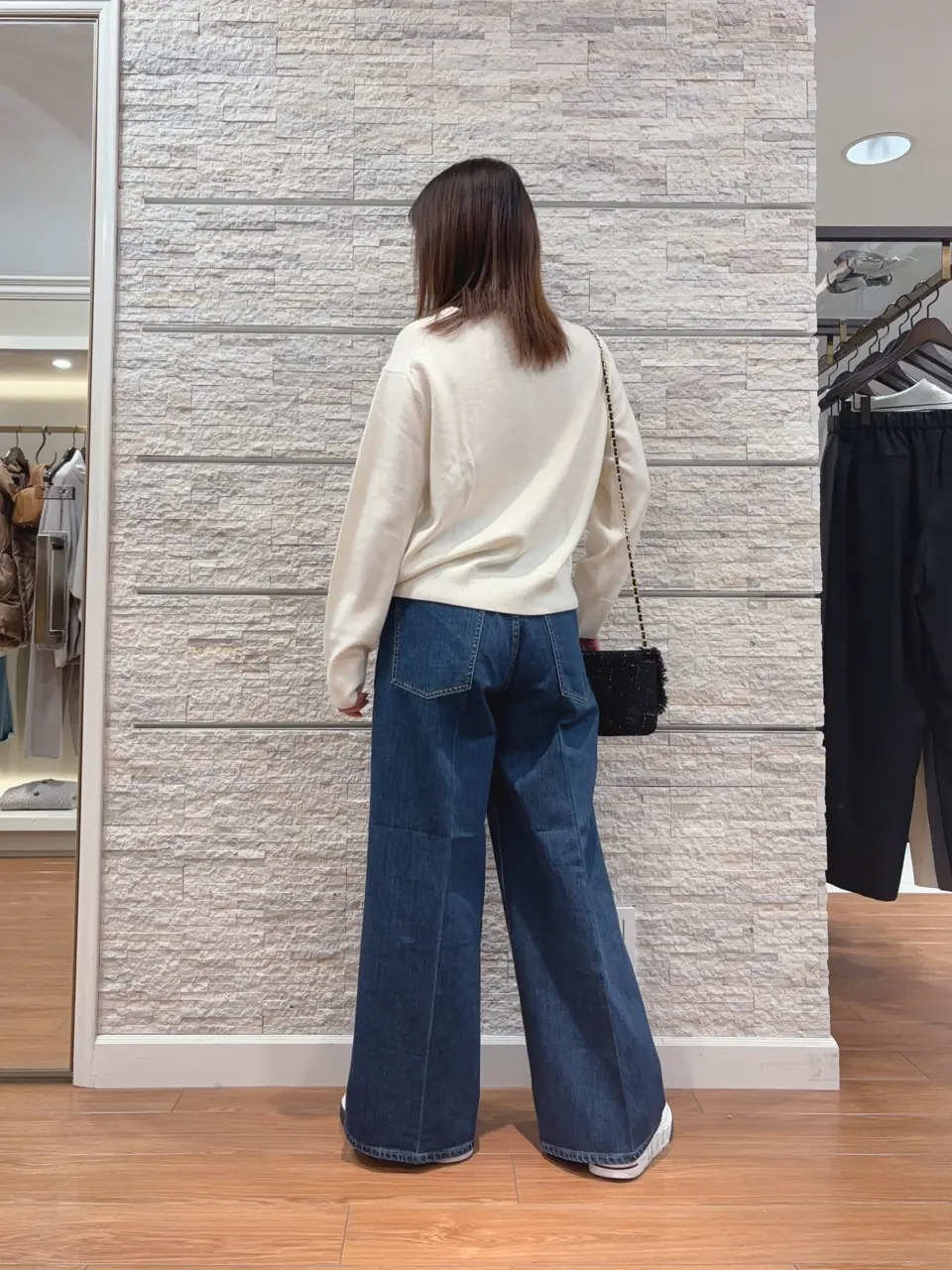 23区 犬塚 コーディネート画像