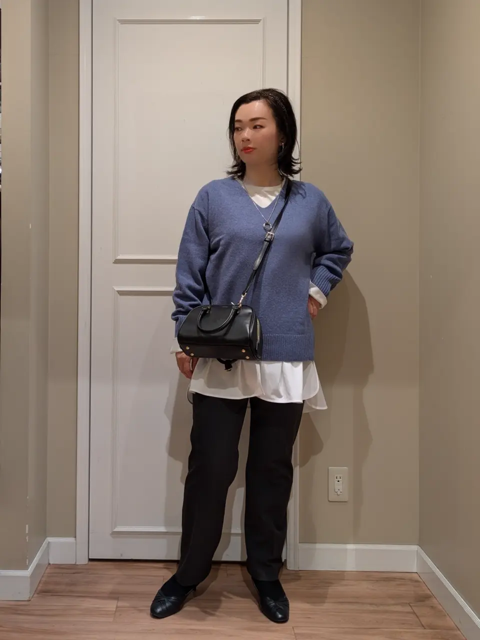  スタッフn コーディネート画像