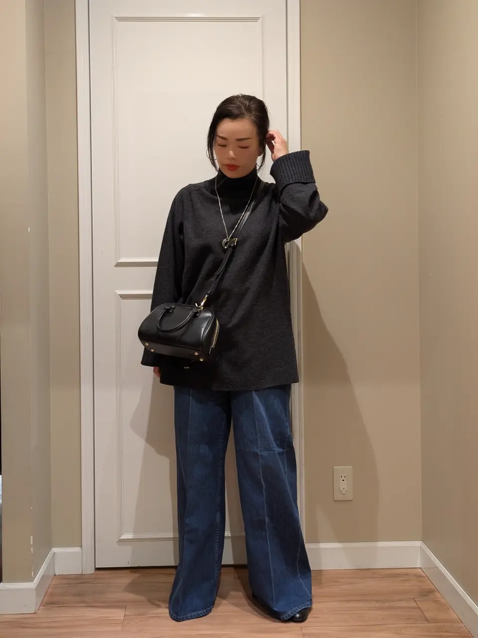  スタッフn コーディネート画像