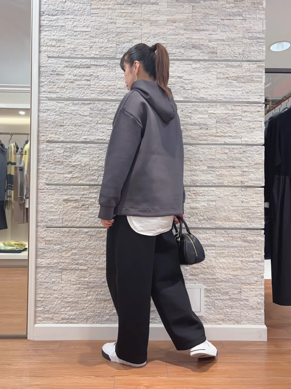 23区 犬塚 コーディネート画像